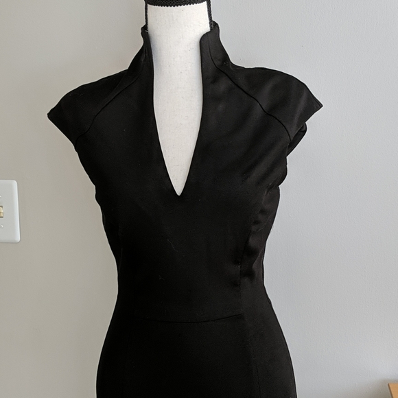 NWOT Alexia Admor Solid V-Neck Cap-Sleeve Dress - Picture 4 of 10